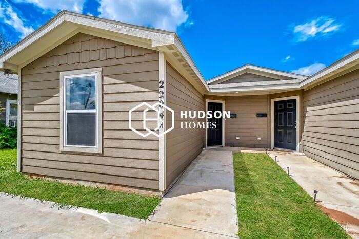 2204 Tilden St #A - Photo 3 of 14