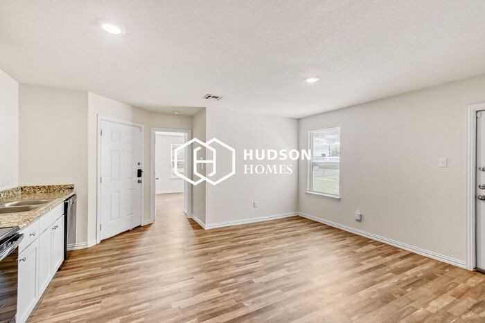 2204 Tilden St #A - Photo 4 of 14