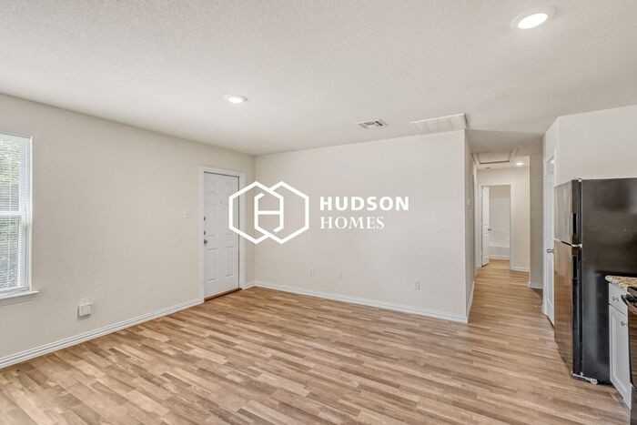 2204 Tilden St #A - Photo 5 of 14