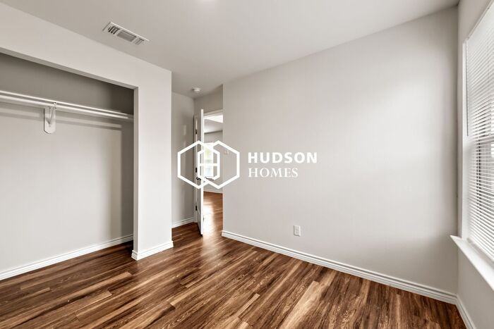 540 W 16th St - Photo 7 of 14