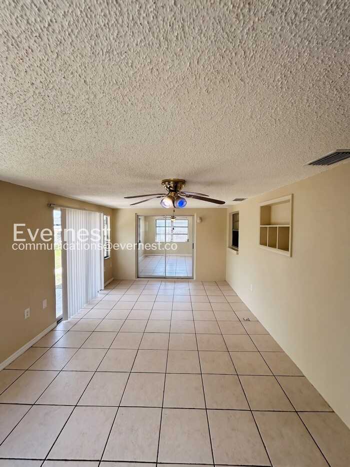 9130 Chatam Ln - Photo 6 of 38