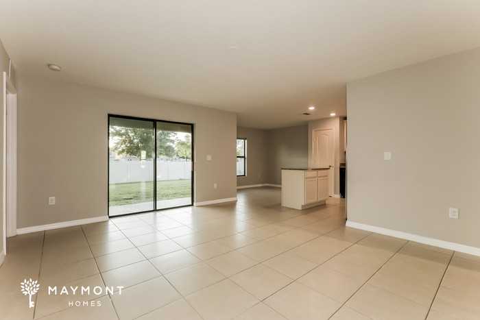 1113 Brenton Leaf Dr - Photo 4 of 14