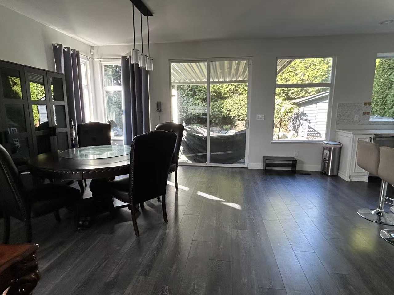 15517 Rosemary Heights Crescent - Photo 4 of 11