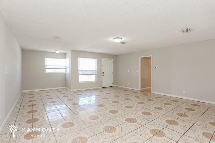 6308 Merrill Rd - Photo 7 of 15