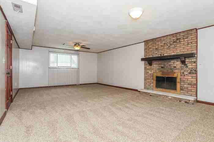 8023 Barret Rd - Photo 5 of 10