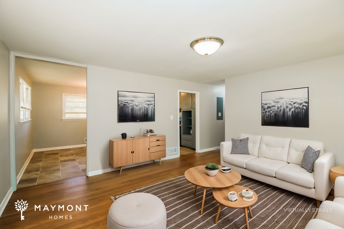 8542 Taylor Rd - Photo 5 of 15