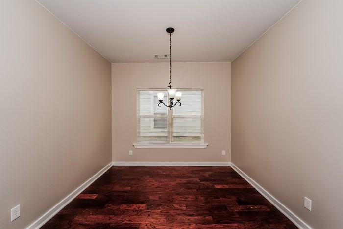 245 Hathaway Ln - Photo 3 of 10