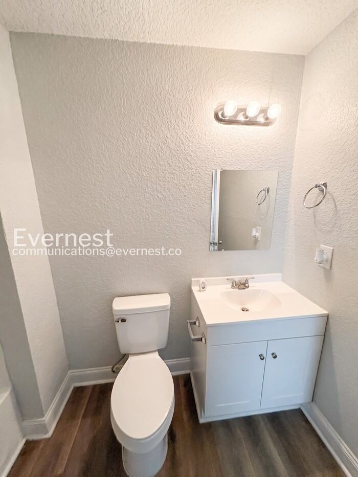 114 Blanton Ave - Photo 5 of 22