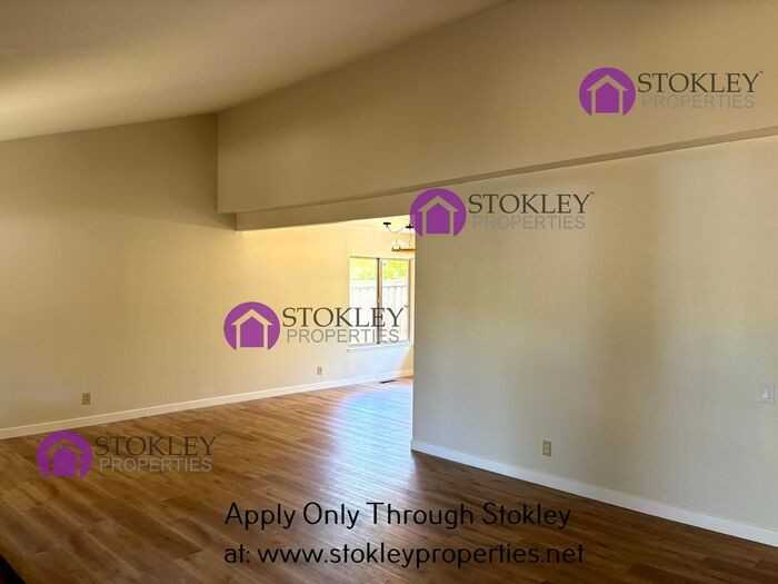 622 Sutton Ct - Photo 2 of 21