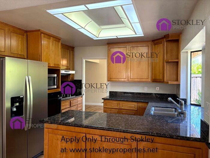 622 Sutton Ct - Photo 6 of 21