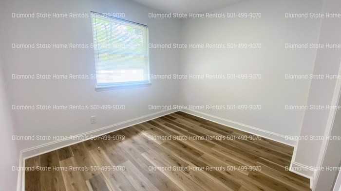 428 N Oak St - Photo 6 of 13