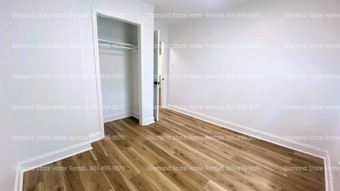 428 N Oak St - Photo 7 of 13