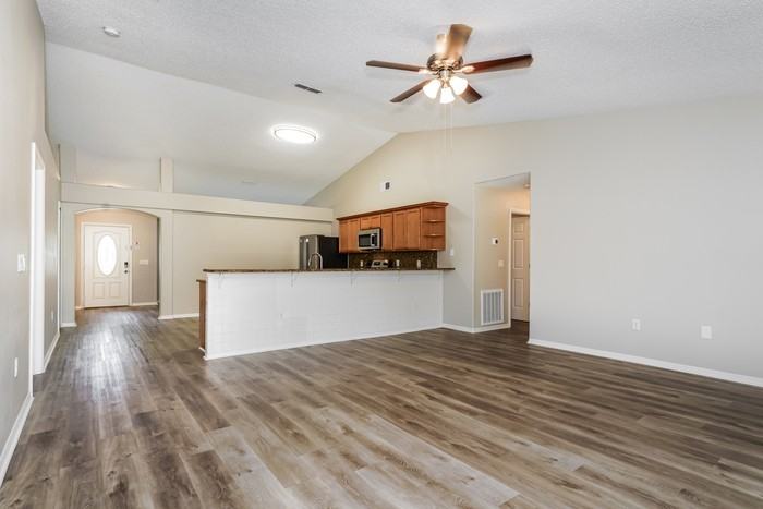 927 Westline Ave - Photo 4 of 16