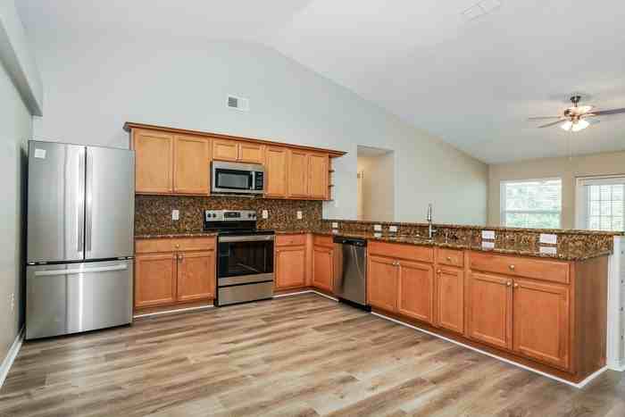 927 Westline Ave - Photo 6 of 16