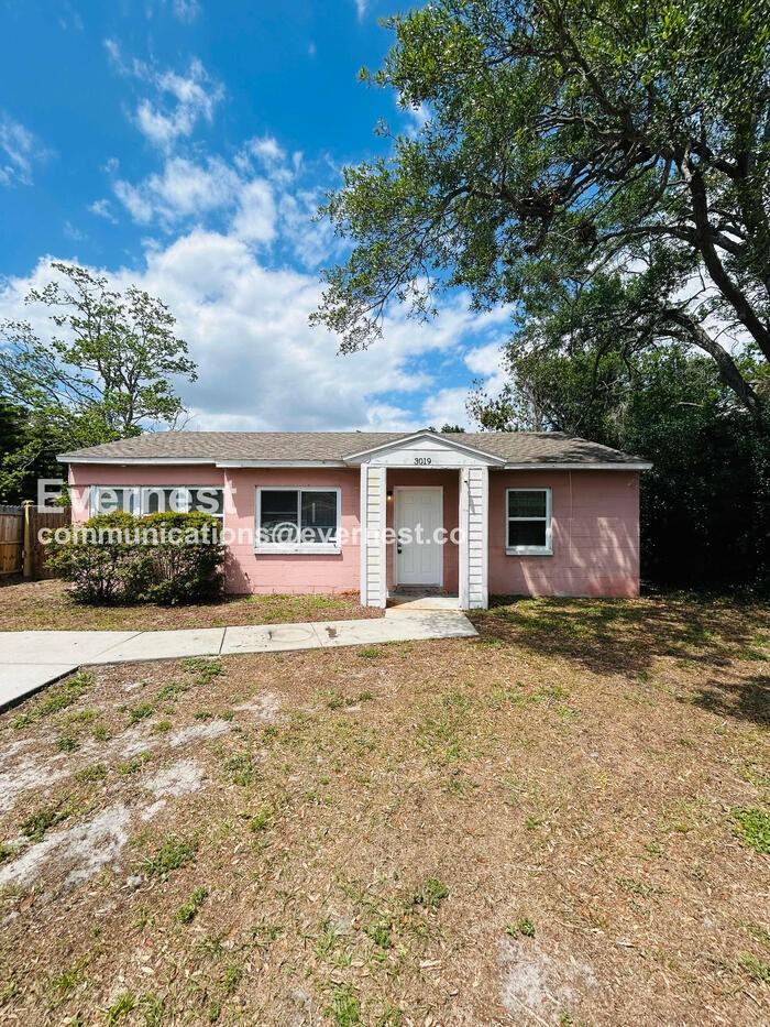 3019 W Meadow St - Photo 2 of 26