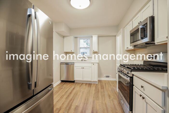 4626 Silverdale Rd - Photo 7 of 16