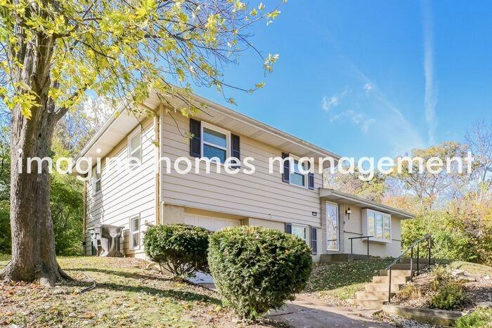 101 Thorncliff Ln - Photo 3 of 17