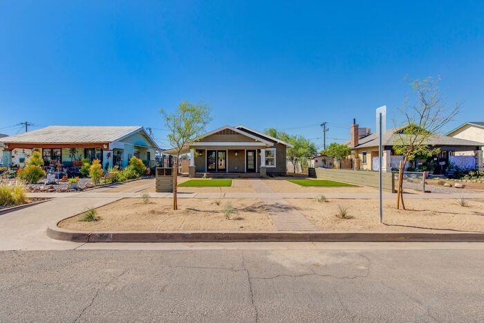 1329 E Brill St - Photo 3 of 25