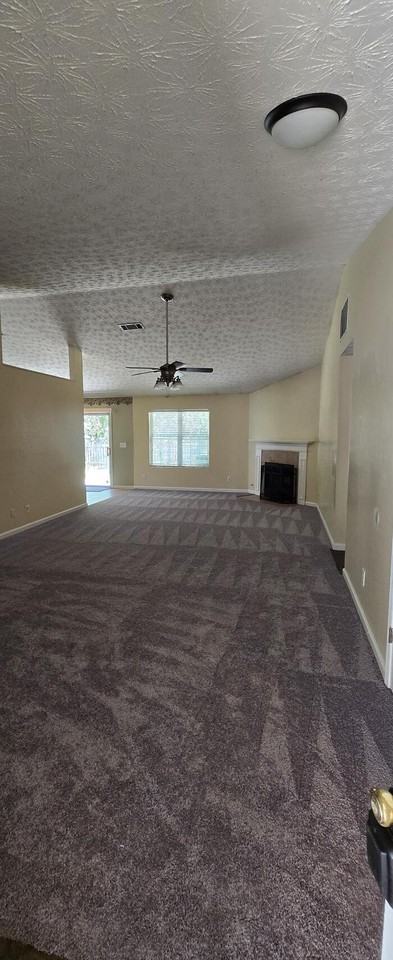 953 Sentry Ct - Photo 2 of 12