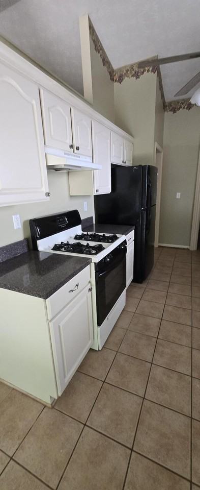 953 Sentry Ct - Photo 7 of 12