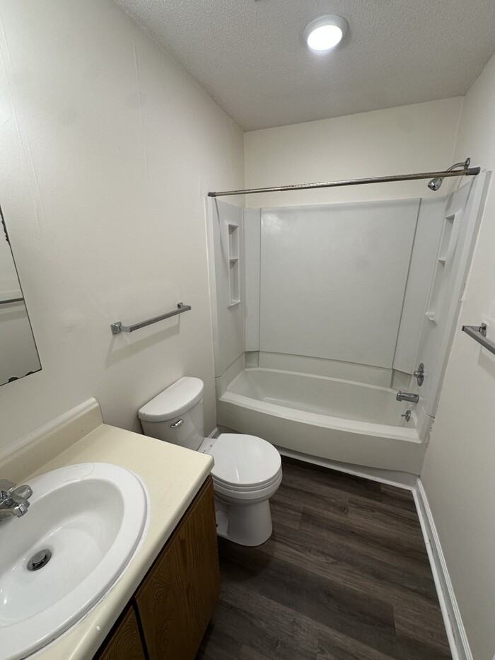 3502 Ivy Commons Dr #302 - Photo 6 of 8