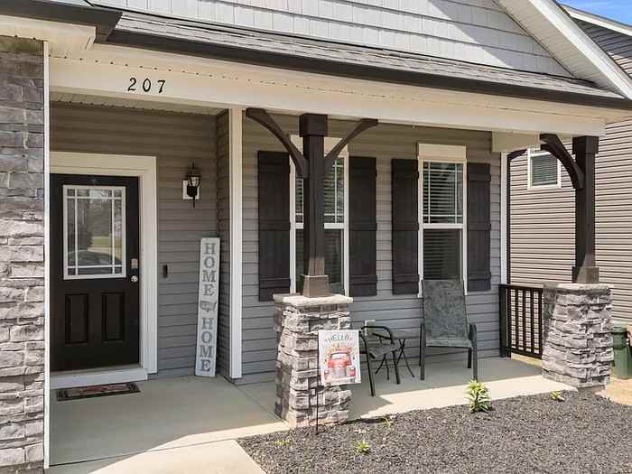 207 Balboa Pkwy - Photo 5 of 34