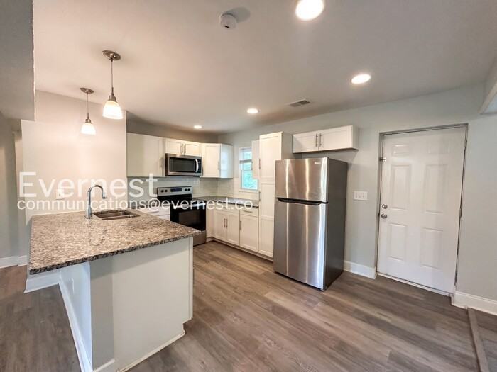 438 Lanier St Nw - Photo 6 of 24