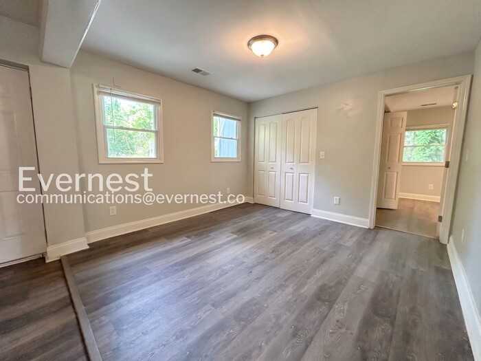 438 Lanier St Nw - Photo 7 of 24