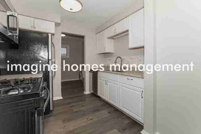 27811 Knickerbocker Rd - Photo 7 of 16