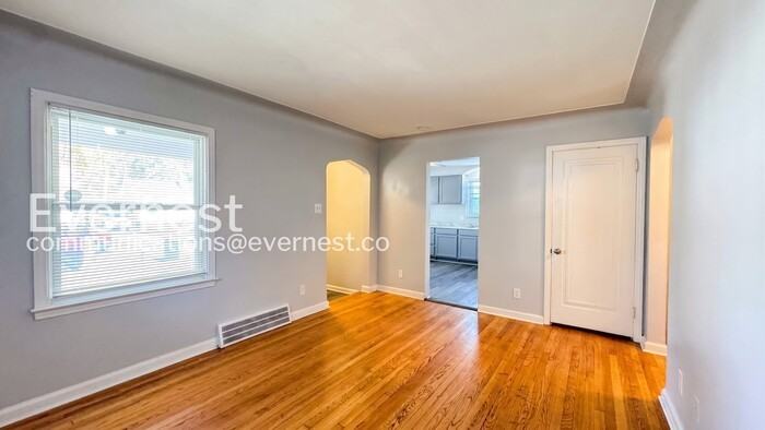 20244 Mccormick St - Photo 4 of 22