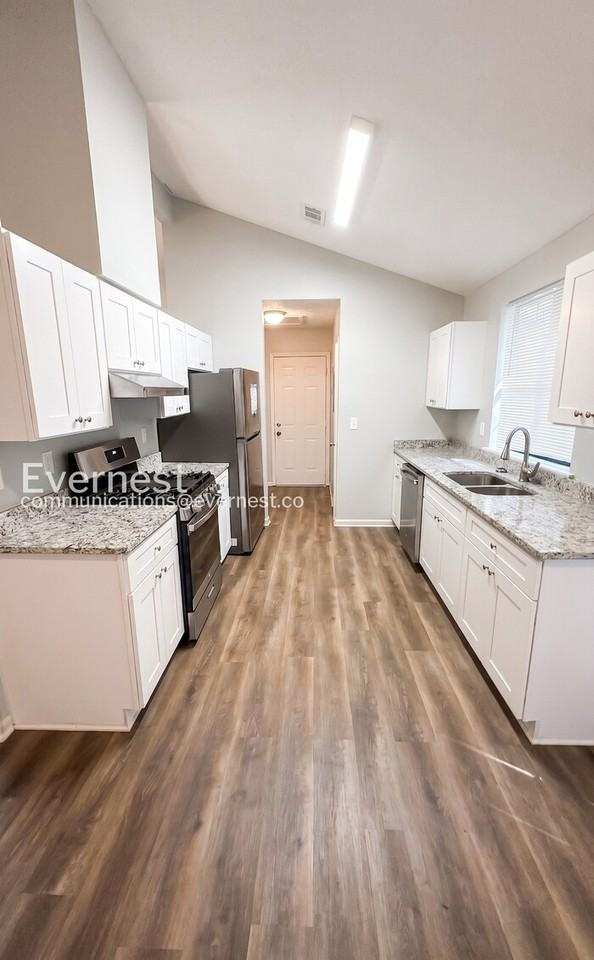 7800 Park Ln - Photo 3 of 24