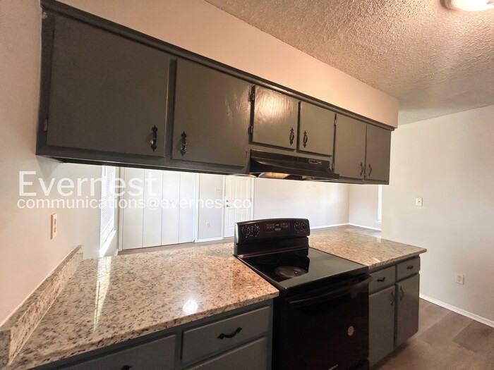 3565 Corsica Dr - Photo 3 of 20