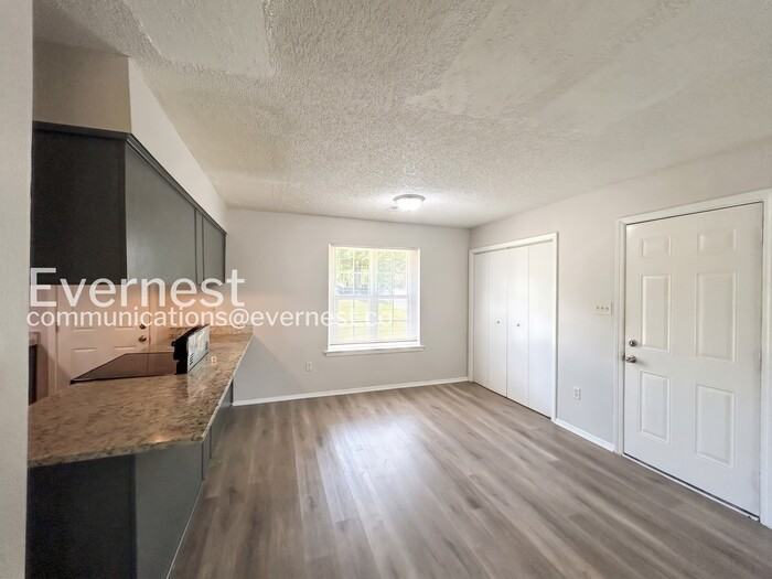 3565 Corsica Dr - Photo 5 of 20