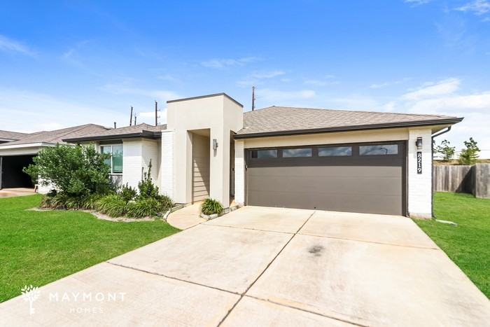 8219 House Dr - Photo 2 of 3