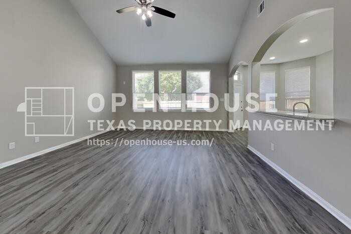 7015 Fountain Lilly Dr - Photo 4 of 26