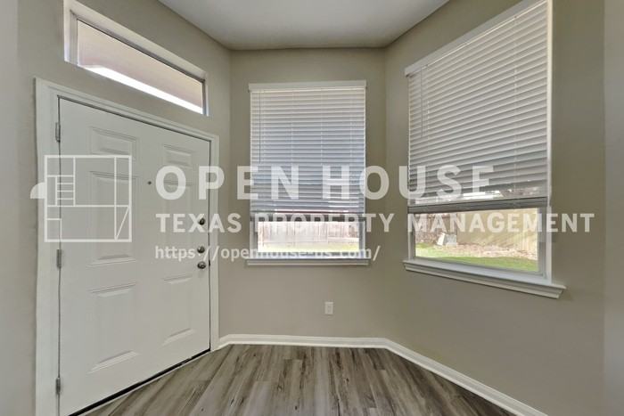 7015 Fountain Lilly Dr - Photo 7 of 26