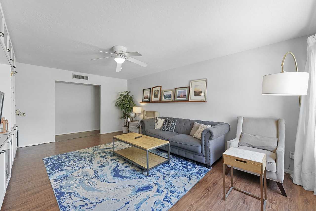 226 E Erie Dr #3 - Photo 3 of 13