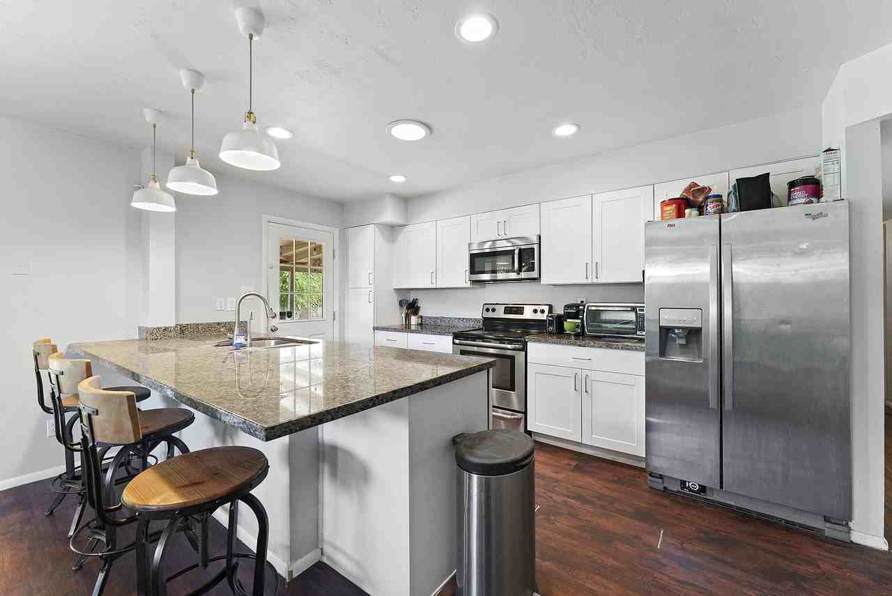 226 E Erie Dr #3 - Photo 7 of 13