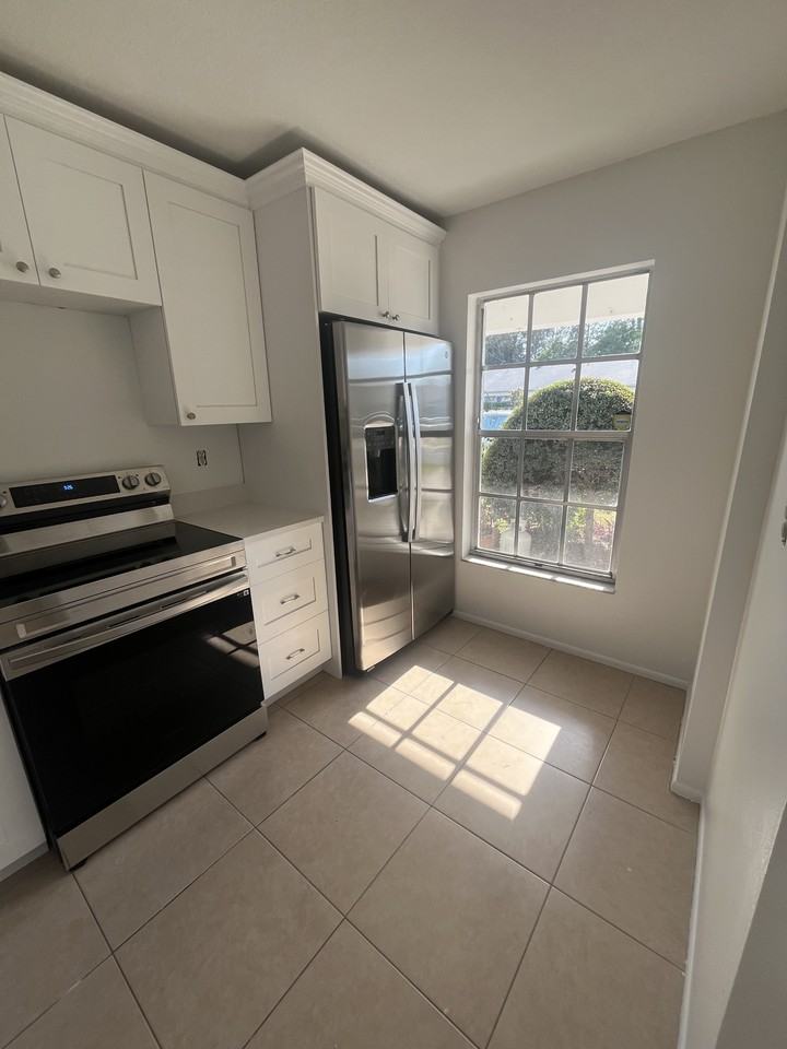 2920 Bradley Ct #2920 - Photo 4 of 20