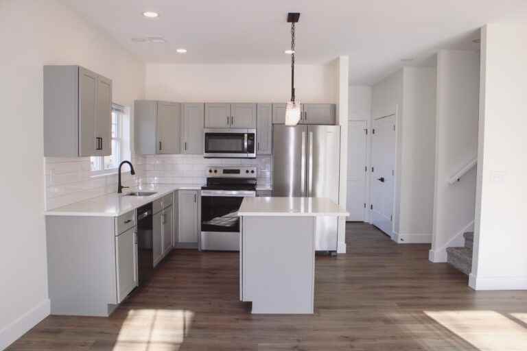 314 Greta Ct #4 - Photo 4 of 6