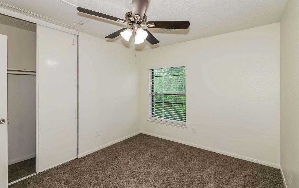 7724 Pine Center Dr #NA - Photo 2 of 9