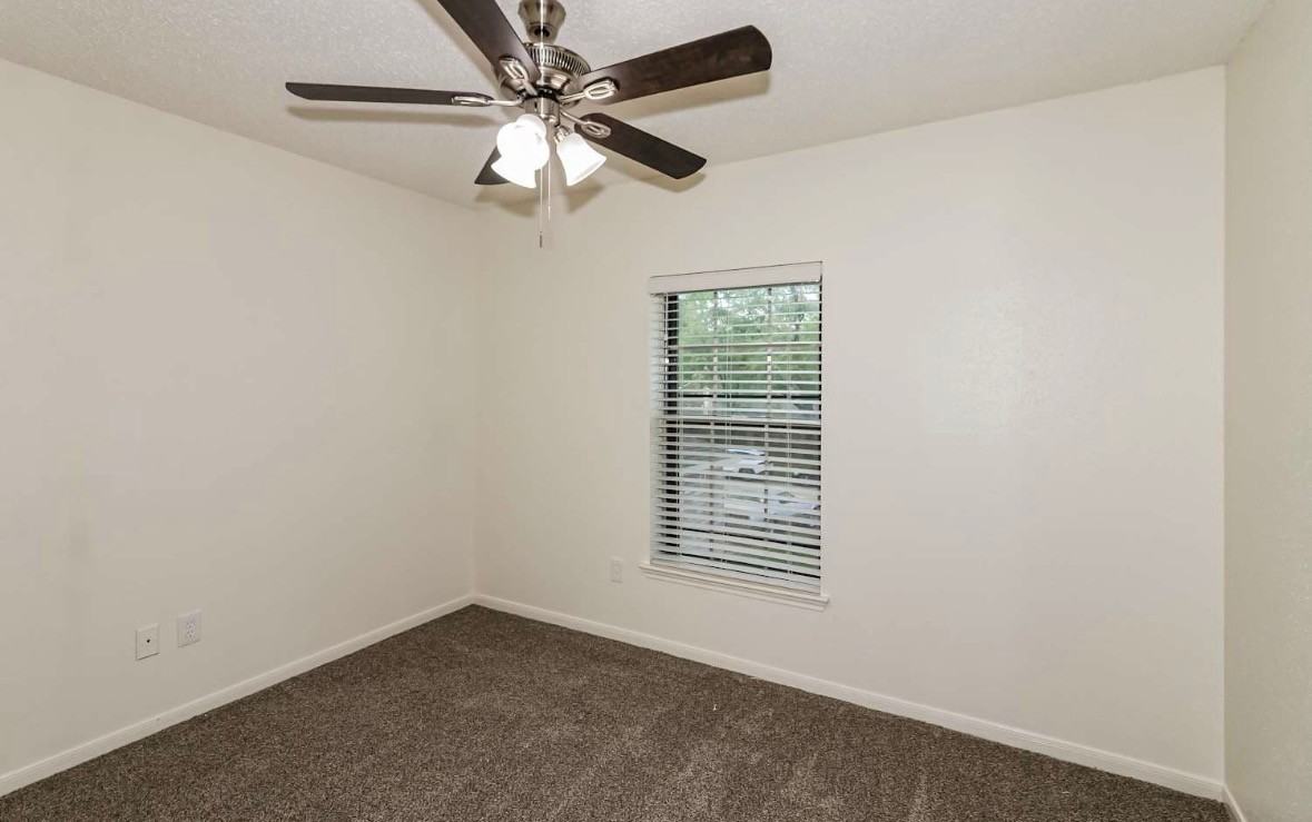 7724 Pine Center Dr #NA - Photo 3 of 9