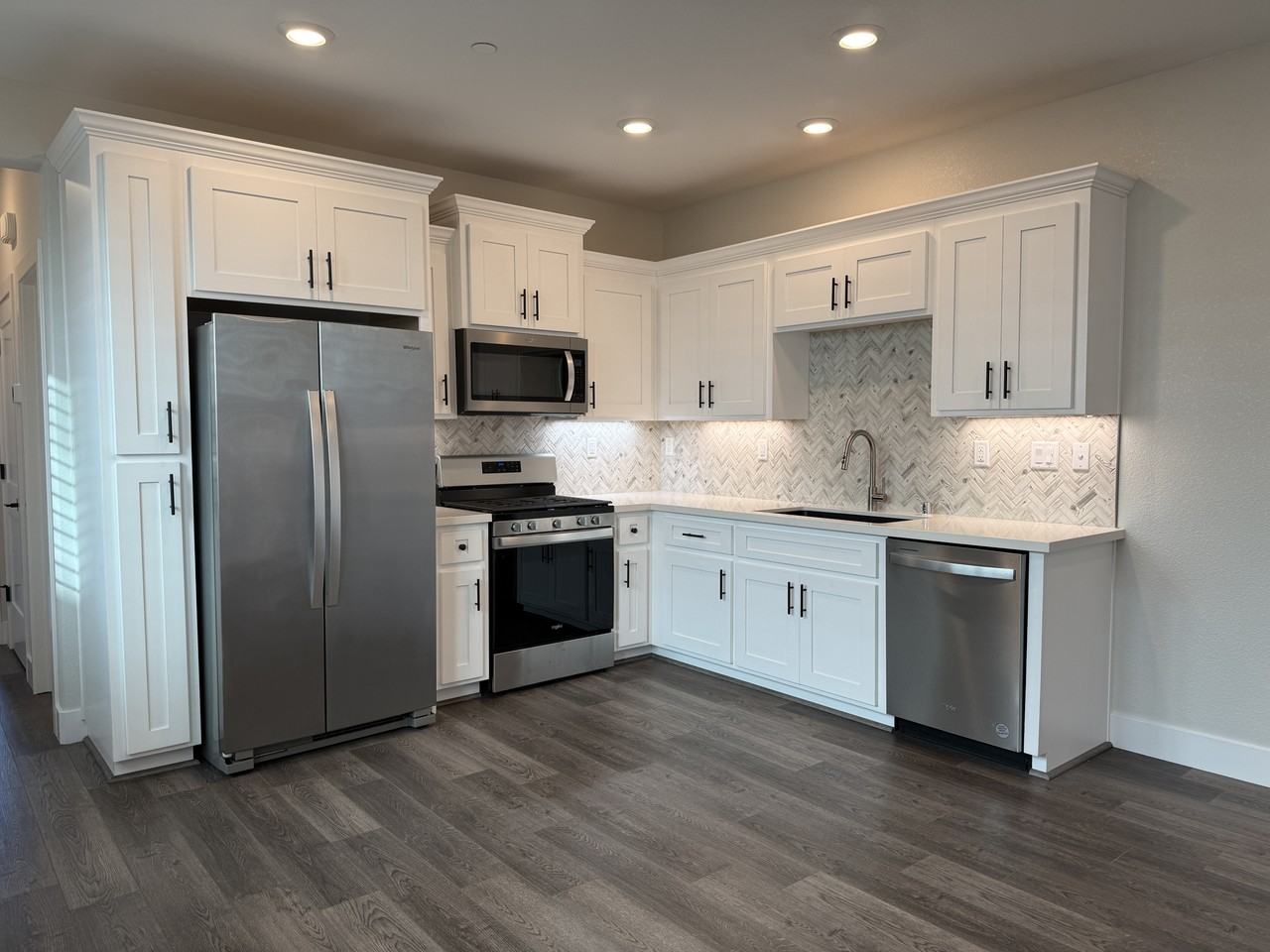 4080 Peters Ct #NA - Photo 5 of 19