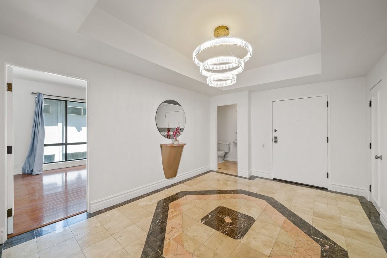 1210 N Kings Rd #203 - Photo 7 of 44