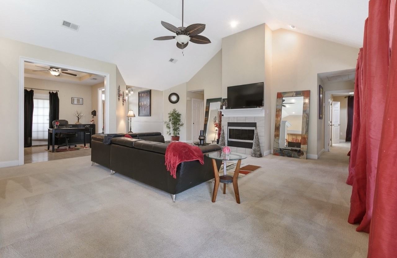 427 Moonraker Dr #NA - Photo 4 of 14