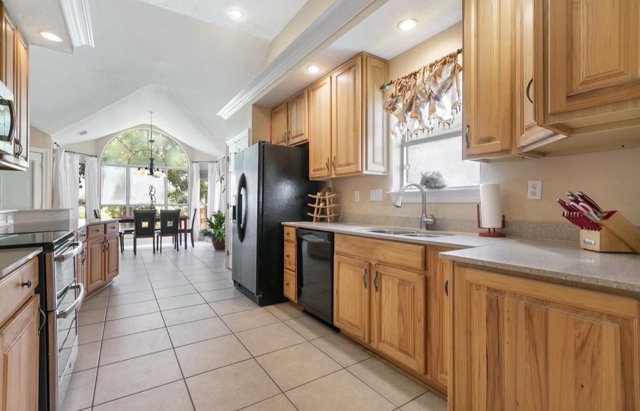 427 Moonraker Dr #NA - Photo 6 of 14