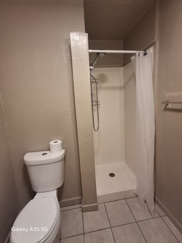 5935 Garden Ave #E - Photo 6 of 12