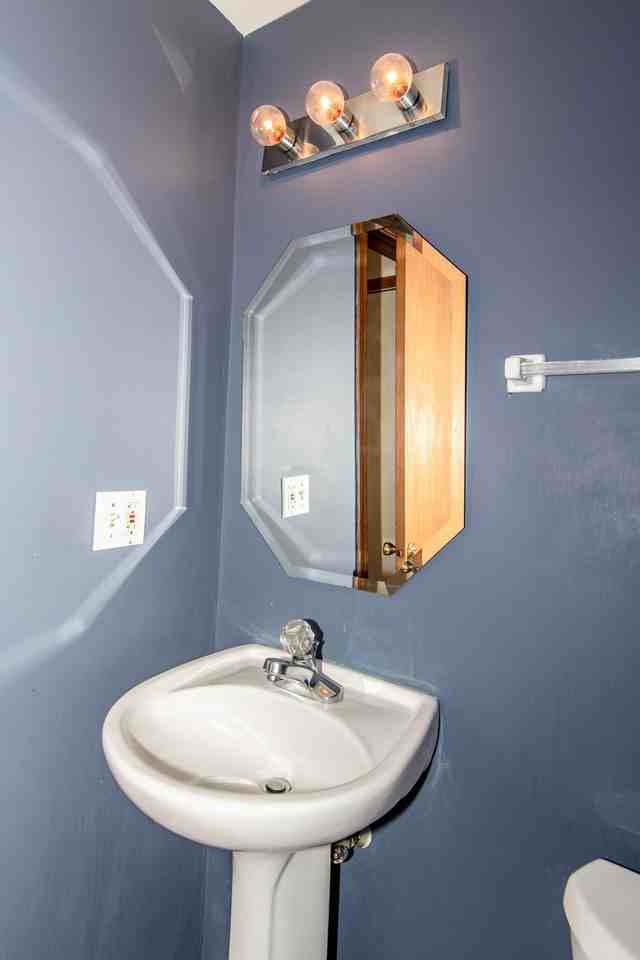 4133 Blackstone Dr #4133 - Photo 4 of 35