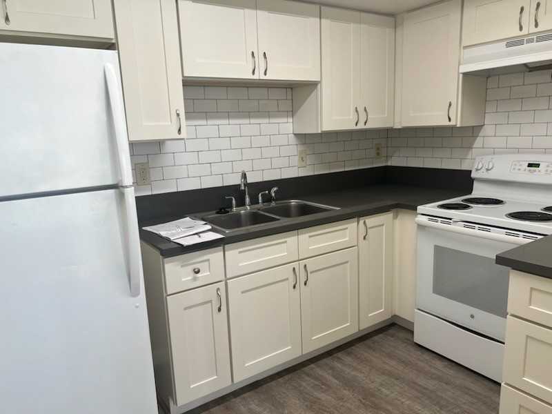 212 S Orange Ave #104 - Photo 3 of 9