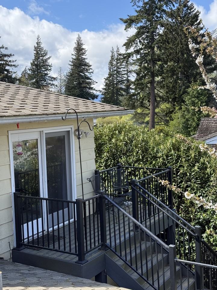 217 Middlefield Rd - Photo 2 of 23